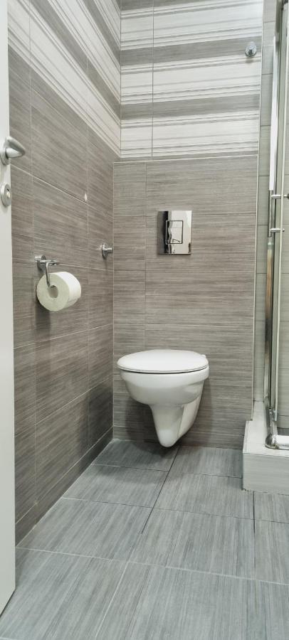 Grove II Apartment = Strict City Centre Нови-Сад Экстерьер фото