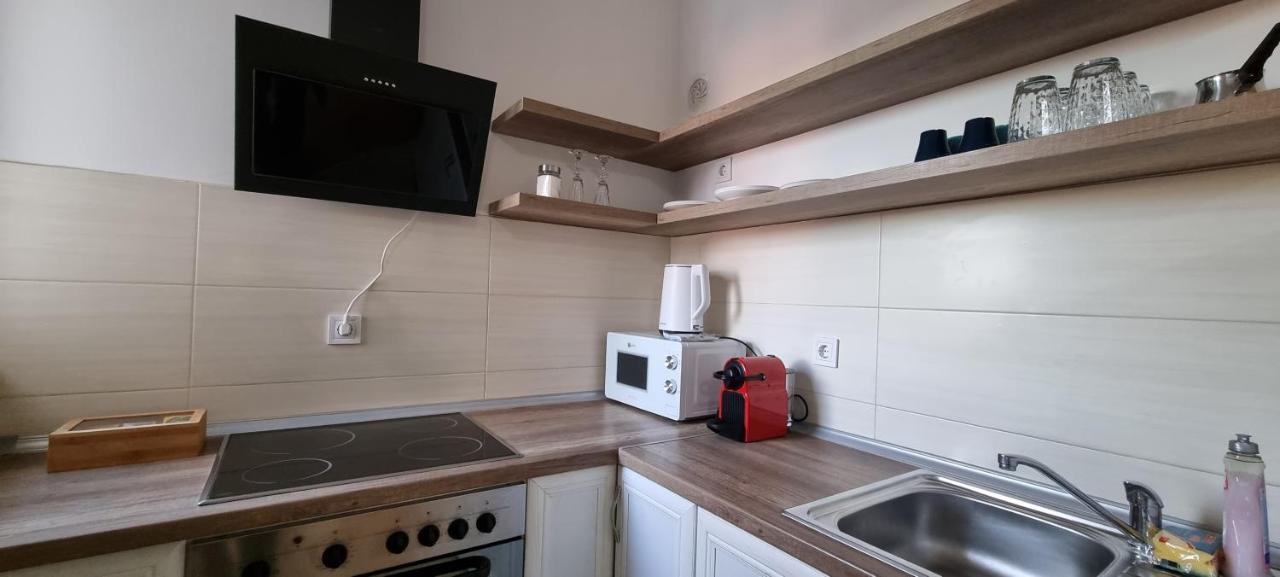 Grove II Apartment = Strict City Centre Нови-Сад Экстерьер фото